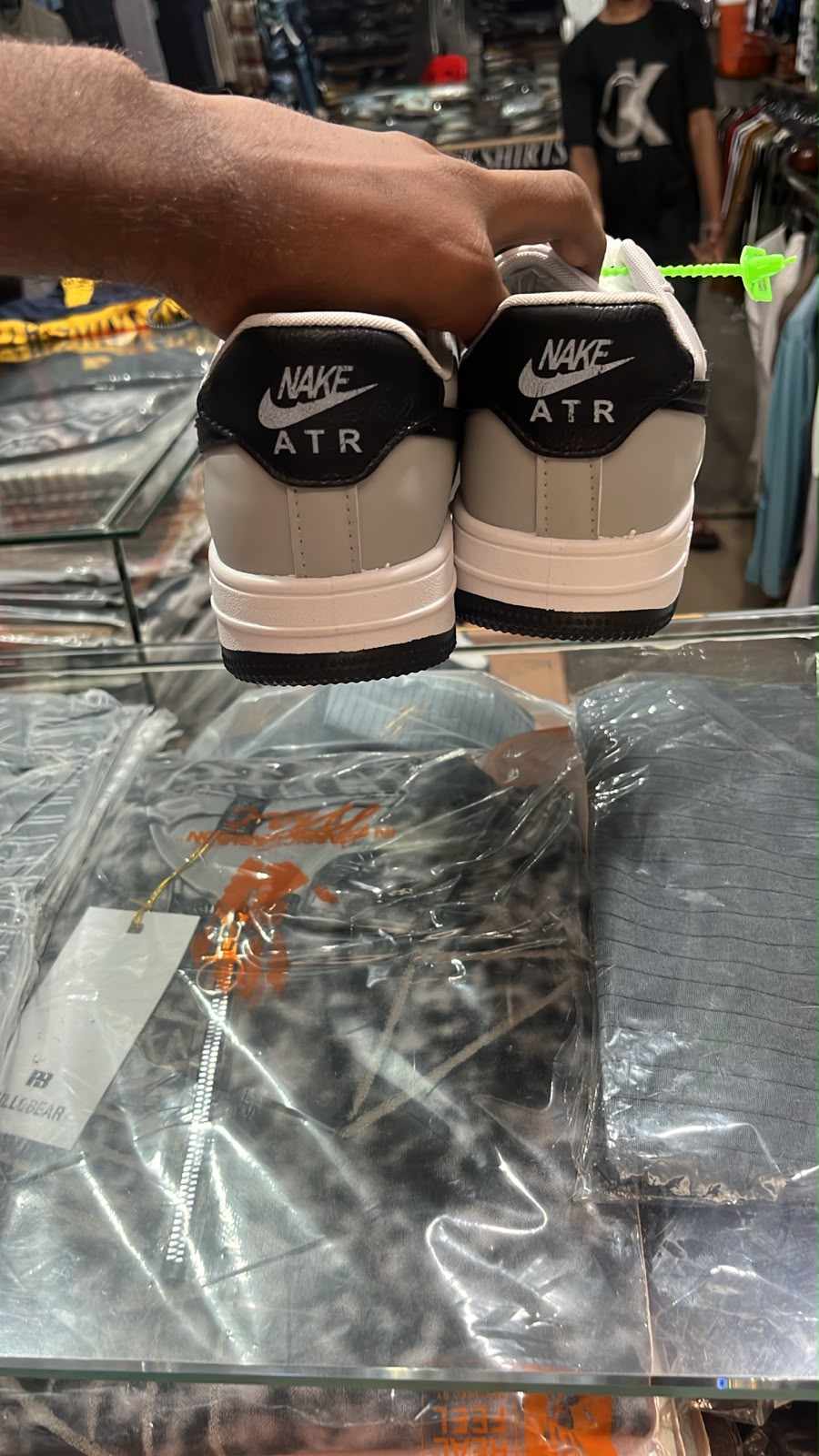 AJ Collection Men’s Gray & White Casual Sneakers