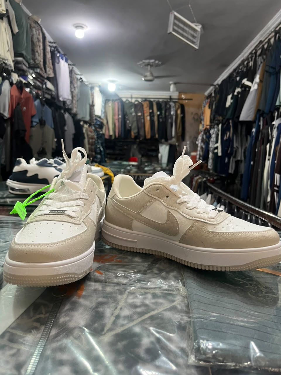 AJ Collection Men’s biege & White Casual Sneakers