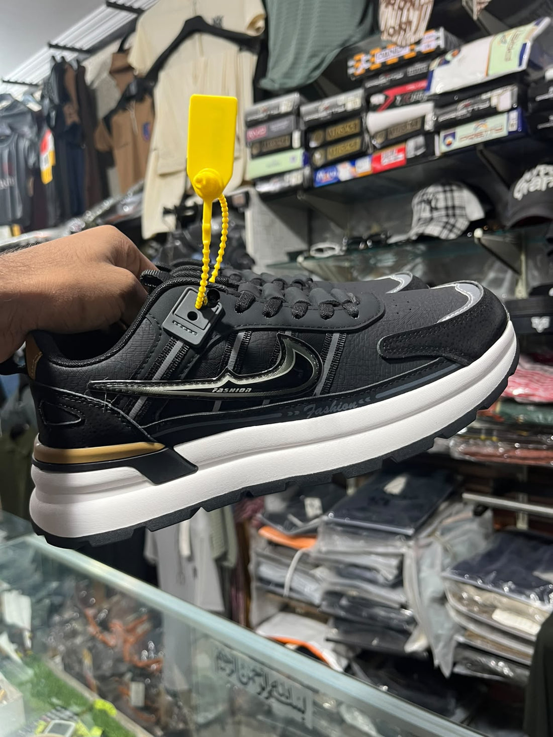 AJ Collection Comfort Flex – Black & White Sports Sneakers7611
