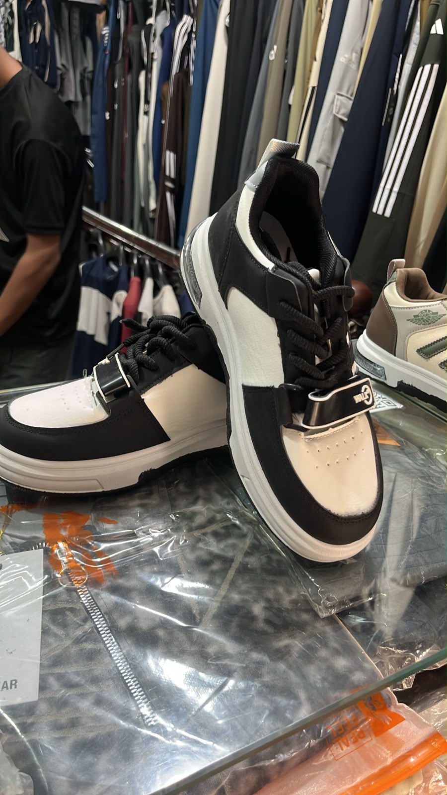 AJ Collection H WALK – Black & White Casual Sneakers 8312