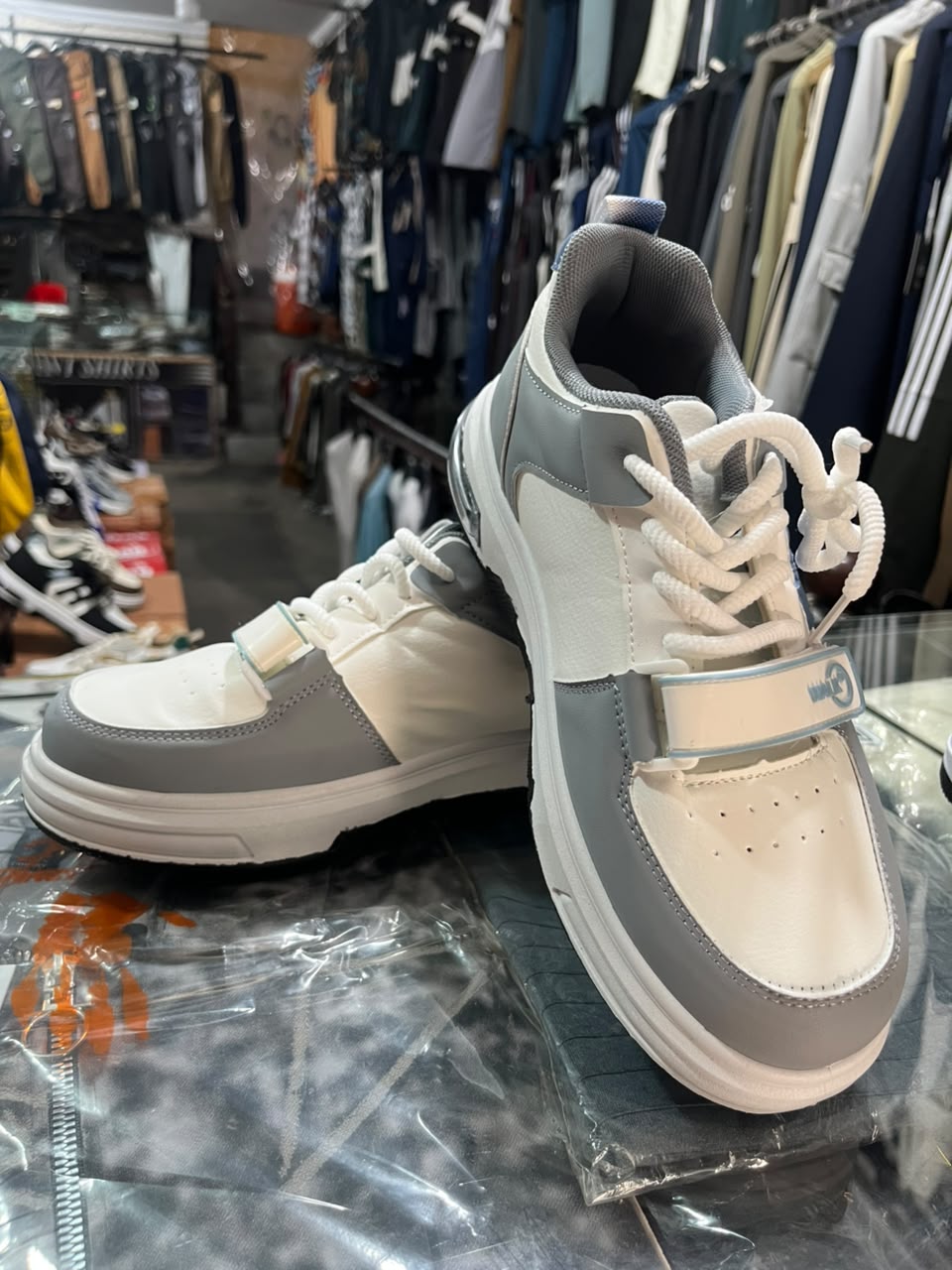 AJ Collection H WALK – Gray & White Casual Sneakers 8312
